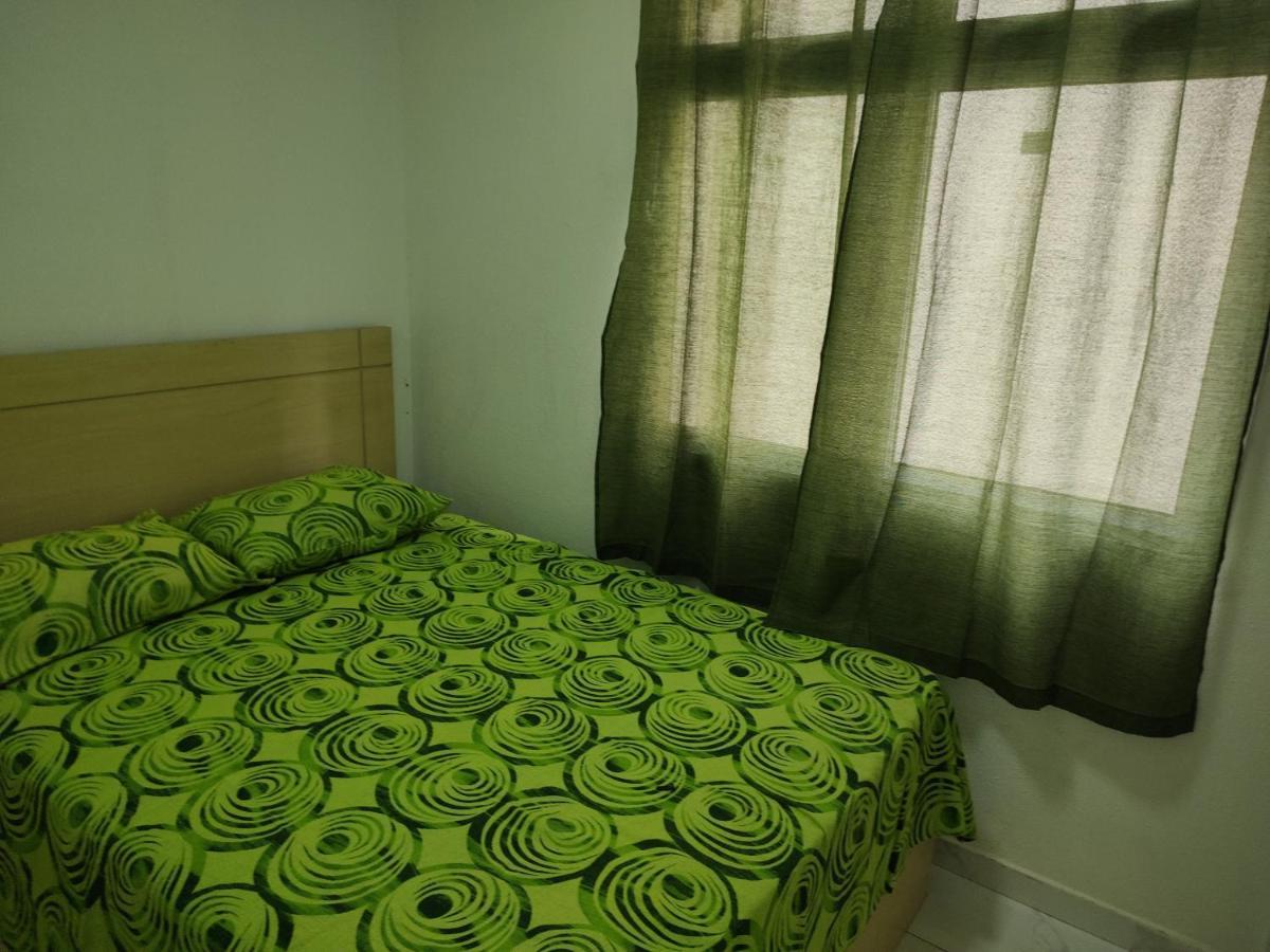 Apartamento Na Praia Do Gonzaga Сантос Екстериор снимка